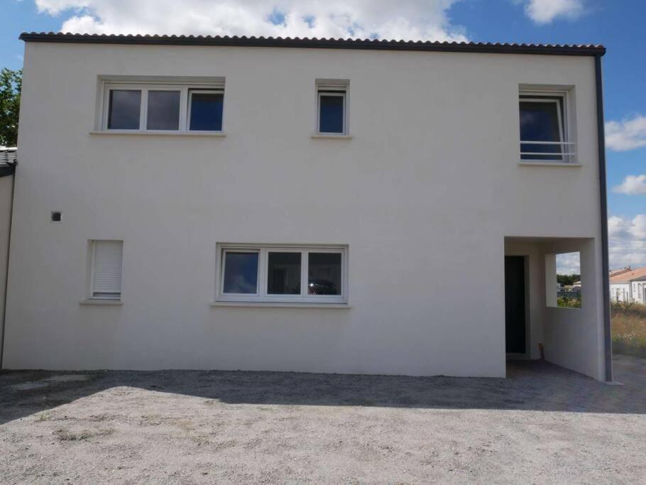 Studio Lumineux Avec Terrasse La Roche-sur-Yon Eksteriør bilde