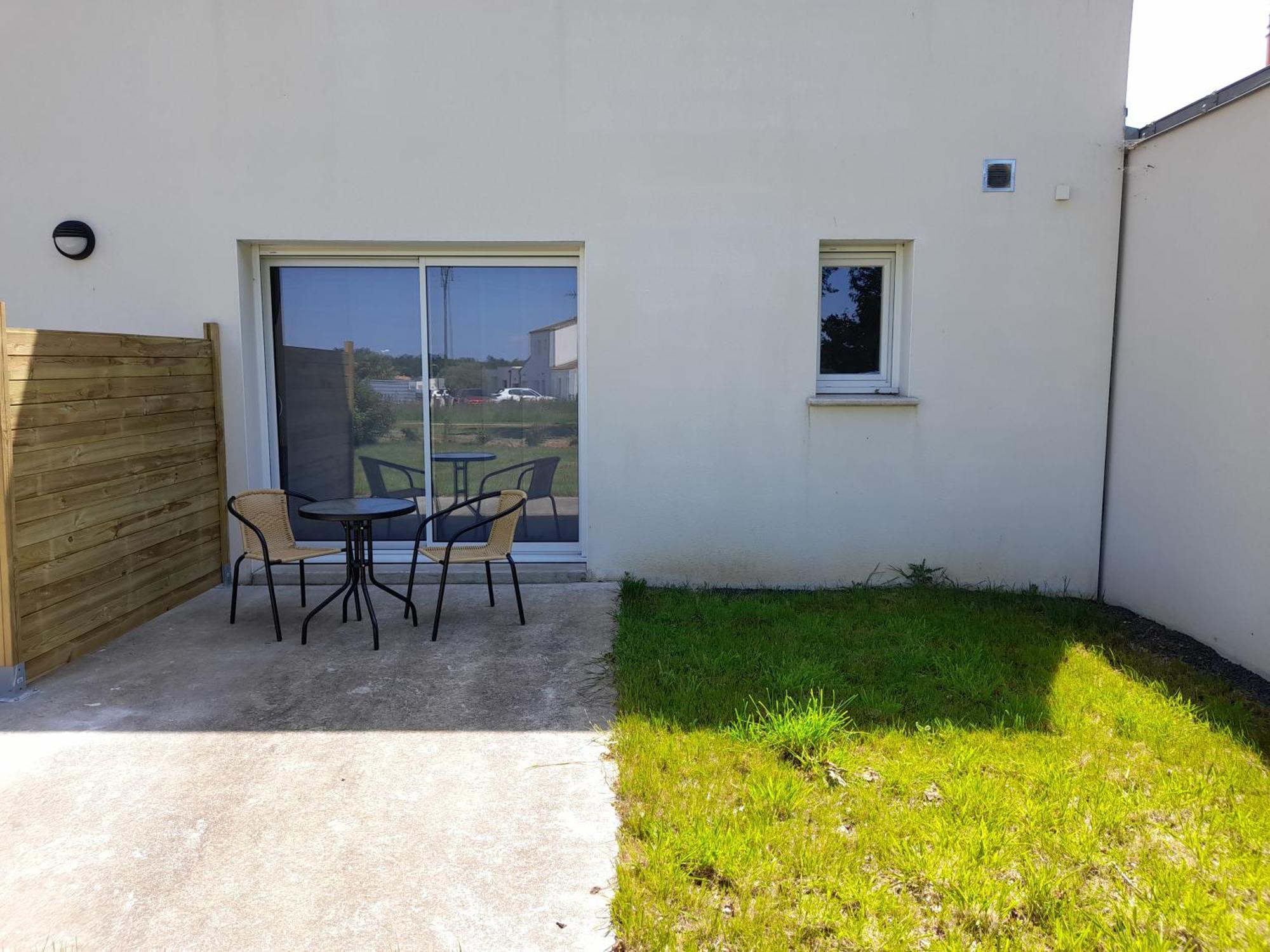 Studio Lumineux Avec Terrasse La Roche-sur-Yon Eksteriør bilde