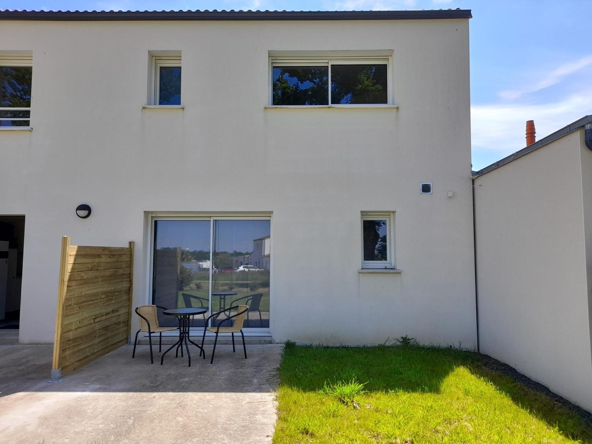 Studio Lumineux Avec Terrasse La Roche-sur-Yon Eksteriør bilde